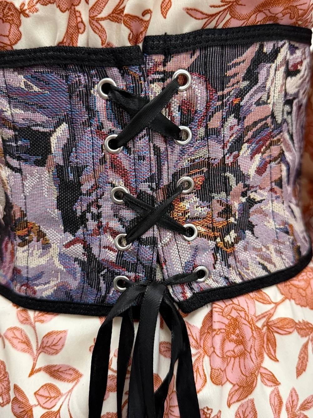 N/A statement floral